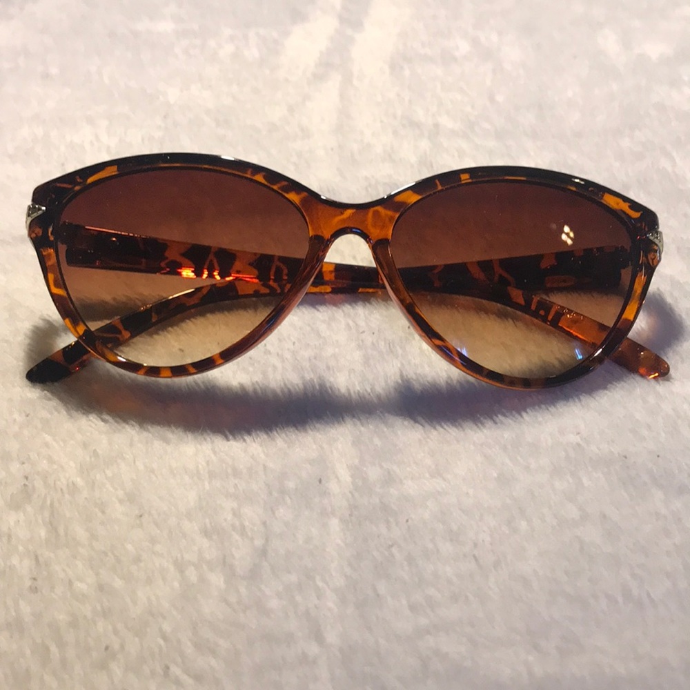 brown sunglasses ☀️